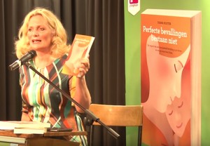 boekpresentatie Perfecte moeders bestaan niet in Paagman vestiging Fred - tijdens de boekenweek 2016